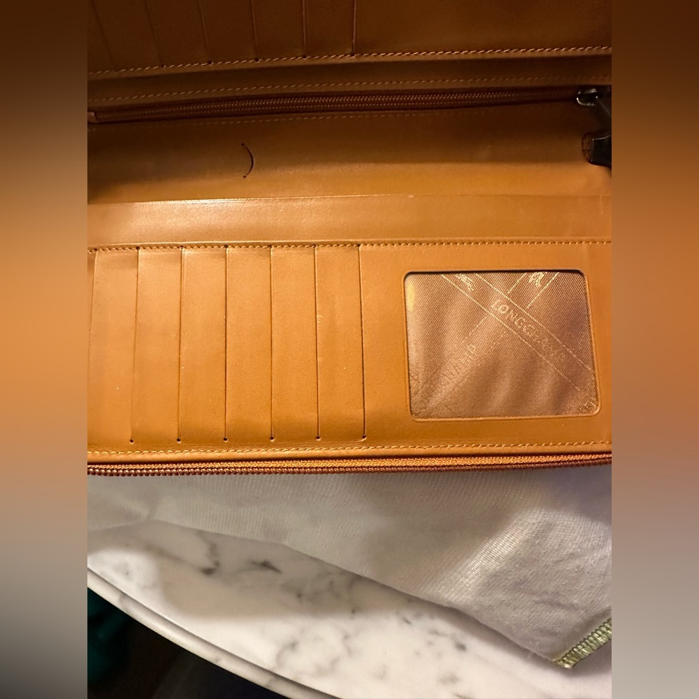 Gorgeous Longchamp Cognac Zippy Wallet - Picture 7 of 9